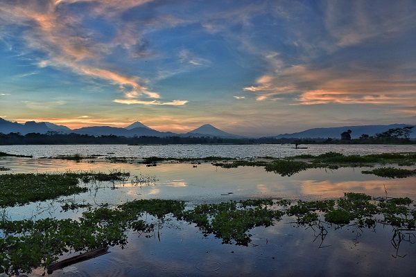Waduk Mrica via Lihat.co.id, 1. Kawah Sikidang Dieng, 2. Kompleks Percandian Arjuna, 3. Taman Margasatwa Serulingmas, 4. D’Qiano Hot Spring Waterpark, 5. Museum Kailasa Dieng, 6. Arung Jeram Sungai Serayu, 7. Surya Yudha Park Banjarnegara, 8. Candi Bima, 9. Pemandian Air Panas Pingit, 10. Kawah Candradimuka, 11. Gunung Lanang, 12. Kawah Sileri Dieng, 13. Sumur Jalatunda Dieng, 14. Curug Pitu Banjarnegara, 15. Curug Mrawu, 16. Curug Sikopel, 17. Telaga Merdada Banjarnegara, 18. Telaga Dringo, 19. Waduk Mrica, 20. Candi Gatot Kaca, 21. Tampo Mas, 22. Curug Pletuk, 23. Serayu Park, 24. Kolam Renang Serulingmas, 25. Pesona Curug Muncar Banjarnegara, 26. Bukit Asmara Situk (Tutup Sementara), 27. Bukit Watu Sodong, 28. Bukit Icika, 29. Bukit Rumpit Bike Park, 30. Taman Kardjono, 31. BUARAN (Bukit Ares Pawinihan), 32. Curug Kuripan, 33. Pemandian air hangat segar asri, 34. Wisata Dawuhan, 35. Air Terjun Genting, 36. Bukit Skoter, 37. Curug Sinom Indah Kalibening, 38. Telaga Balai Kambang, 39. Wadas Tumpang Banjarnegara, 40. Anglir Mendung Banjarnegara, 41. Curug Pundung Sewu Banjarnegara, 1. Warung Makan Soto Krandegan, 2. Combro Kalipalet, 3. Bakso Ketupat Belakang Polres, 4. Saung Bu Mansyur