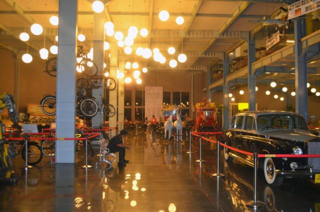 Zona Hall Utama via Klikhotel.com, Lokasi Museum Angkut, Rute Menu Museum Angku, Daya Tarik dan Aktivitas di Museum Angkut, Harga Tiket Masuk Museum Angkut, Tips Liburan ke Museum Angkut, Syarat dan Ketentuan
