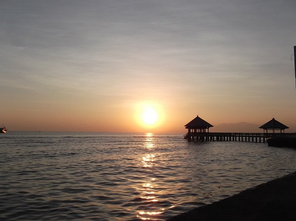 Dampo Awang Beach via Wisatarembangblog.wordpress.com, 1. Pantai Karang Jahe, 2. Pantai Caruban, 3. Jembatan Merah Hutan Mangrove, 4. Dampo Awang Beach (Taman Rekreasi Pantai Kartini), 5. Alun – Alun Rembang, 6. Watu Congol Lasem, 7. Tiongkok Kecil Heritage Lasem, 8. Gunung Lasem, 9. Air Terjun Pasucen, 10. Watu Layar, 11. Pantai Nyamplung Indah, 12. Waduk Panohan, 13. Wisata Gunung Kajar, 14. Waduk Lodan (Embung Lodan), 15. Pantai Pasir Putih Wates, 16. Pantai Binangun, 17. Pantai Jati Sari, 18. Air Terjun Kali Mancur, 19. Air Terjun Kedung Grenjeng, 20. Gunung Argopuro Lasem, 21. Museum RA Kartini, 22. Wana Wisata Kartini Mantingan, 23. Klenteng Cu An Kiong Lasem, 24. Masjid Jami’ Lasem, 25. Wana Wisata Sumber Semen, 26. Lawang Ombo, 27. Vihara Ratanavana Arama, 28. Petilasan Sunan Bonang, 29. Taman Indah Pantai Balongan, 30. Masjid Agung Alun – Alun Rembang, 31. Situs Perahu Kuno Punjulharjo, 32. Pulau Gede Rembang, 33. Pulau Karang Gosong, 34. Rumah Pohon Igir Wringin, 35. Bukit Pencu Blora, 36. Juwana Water Fantasy