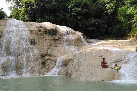 Grojogan Duwur Sumbermiri, 1. Air Terjun Sedudo , 2. Watu Lawang , 3. Taman Pandan Wilis , 4. WM Mini WaterPark Sawahan, 5. Bukit Surga, 6. Wisata Taman Cengkok Asri ( WTC Asri ), 7. Air Terjun Roro Kuning , 8. Candi Ngetos , 9. Taman Pintar Nganjuk, 10. Goa Margo Tresno , 11. Taman Wisata Manyung, 12. Taman Lembah Djati, 13. Air Terjun Singokromo, 14. Waduk Perning , 15. Bukit Salju Ngetos, 16. Waduk Putukrejo , 17. Wisata Sumbermiri Nganjuk, 18. Sendang Putri Wilis , 19. Wisata Bukit Batu Songgong , 20. Monumen Dr. Soetomo, 21. Museum Anjuk Ladang , 22. Taman Rekreasi Anjuk Ladang , 23. Pura Kerta Bhuwana Giri Wilis , 24. Agrowisata ONOKABE, 25. Monumen Jenderal Soedirman , 26. Embung Estumulyo, 27. Air Terjun Watu Lumbung, 28. Agro Wisata Ganter , 29. Klenteng Hok Yoe Kiong , 30. Masjid Yoni Al – Mubarok, 31. Makam Kanjeng Jimat , 27. Air Terjun Tirto Panji ????, 32. Air Terjun Watu Leter, 33. Monumen Gerilya Jenderal Sudirman , 34. Bukit Goa Dali , 35. Watu Gandul , 36. Candi Lor , 37. Goa Dan Grojogan Putri Ayu , 38. Air Terjun Pring Jowo , 39. Waduk Oro-oro Ombo, 40. Air Terjun Gedangan , 41. Air Terjun Sri Gunting , 42. Air Terjun Sumber Manik , 43. Air Terjun Ngebleng , 44. Air Terjun Sumberanjlok, 45. Air Terjun Coban Tretes 