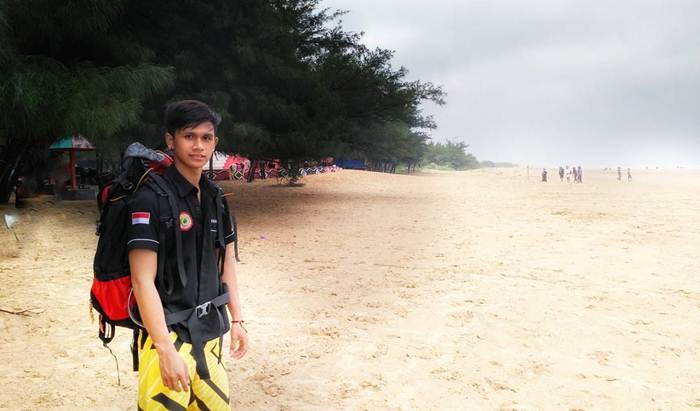 Pantai Lombang via IG @david_hikam, 1. Gili Iyang, 2. Gili Labak, 3. Gili Genting, 4. Pulau Sapeken, 5. Pantai Lombang, 6. Pantai Ambuten, 7. Bukit Tinggi Daramista, 8. Bukit Kapur Kombang, 9. Pantai Slopeng, 10. Kepulauan Masalembu, 11. Pantai Sembilan, 12. Pulau Mamburit, 13. Taman Adipura Kota Sumenep, 14. Masjid Agung Sumenep, 15. Museum Keraton Sumenep, 16. Pantai Badur, 17. Air Terjun Durbugan, 18. Padang Lamun, Menyaksikan Pemandangan Unik dari Pulau Sapudi, 19. Pantai Ropet