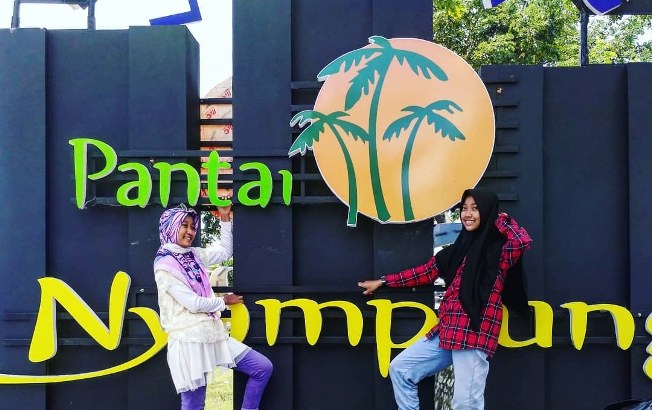 Pantai Nyamplung Indah via IG @pildauss_09, 1. Pantai Karang Jahe, 2. Pantai Caruban, 3. Jembatan Merah Hutan Mangrove, 4. Dampo Awang Beach (Taman Rekreasi Pantai Kartini), 5. Alun – Alun Rembang, 6. Watu Congol Lasem, 7. Tiongkok Kecil Heritage Lasem, 8. Gunung Lasem, 9. Air Terjun Pasucen, 10. Watu Layar, 11. Pantai Nyamplung Indah, 12. Waduk Panohan, 13. Wisata Gunung Kajar, 14. Waduk Lodan (Embung Lodan), 15. Pantai Pasir Putih Wates, 16. Pantai Binangun, 17. Pantai Jati Sari, 18. Air Terjun Kali Mancur, 19. Air Terjun Kedung Grenjeng, 20. Gunung Argopuro Lasem, 21. Museum RA Kartini, 22. Wana Wisata Kartini Mantingan, 23. Klenteng Cu An Kiong Lasem, 24. Masjid Jami’ Lasem, 25. Wana Wisata Sumber Semen, 26. Lawang Ombo, 27. Vihara Ratanavana Arama, 28. Petilasan Sunan Bonang, 29. Taman Indah Pantai Balongan, 30. Masjid Agung Alun – Alun Rembang, 31. Situs Perahu Kuno Punjulharjo, 32. Pulau Gede Rembang, 33. Pulau Karang Gosong, 34. Rumah Pohon Igir Wringin, 35. Bukit Pencu Blora, 36. Juwana Water Fantasy