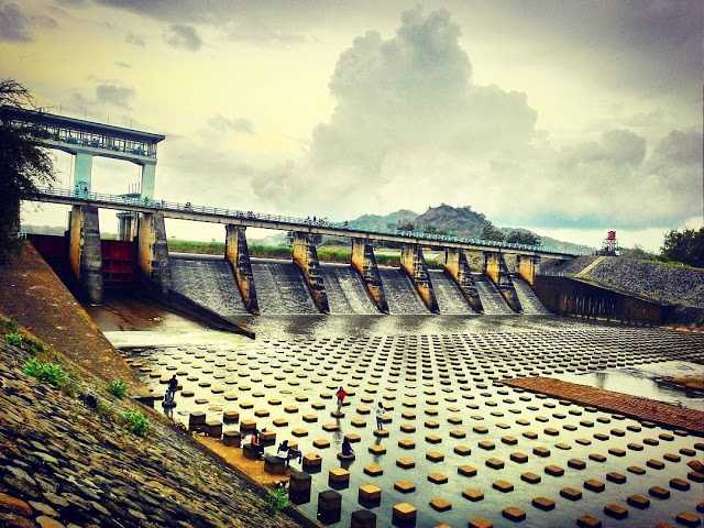 Spot Keren Dam Colo Foto Oleh Syarifa, 1. Dunia Air Pandawa , 2. Gunung Sepikul , 3. Royal Water Adventure , 4. Alun – Alun Satya Negara Sukoharjo , 5. Kolam Renang Kora Kora, 6. Waduk Mulur , 7. Umbul Pecinan Batu Seribu , 8. Wisata Alam Batu Seribu, 9. Telaga Claket , 10. Taman Pakujoyo, 11. Gunung Pegat, 12. Taman Wijaya Kusuma, 13. Embung Pengantin, 14. Kidoland, 15. Curug Krajan  , 16. Spot Keren Dam Colo , 17. Telaga Biru Semin Nan Indah , 18. Gunung Taruwongso, 19. Petilasan Kraton Pajang , 20. WE LAND SUNRISE VIEW n GEOPARK, 21. Sendang Semurup, 22. Wisata Pleret, 23. Pura Sahasra Adhi Pura , 24. Pemandian Air Hangat Langenharjo 