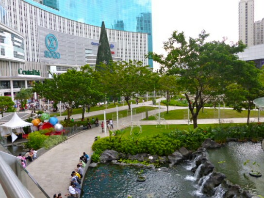 Taman Tribeca, 1. Tebet Eco Park, 2. Taman Lapangan Banteng, 3. Taman Suropati, 4. Taman Menteng , 5. Hutan Kota Srengseng, 6. Taman Kalijodo , 7. Taman Tabebuya , 8. Taman Cattleya , 9. Taman Hutan Kota Penjaringan, 10. Taman Spathodea , 11. Taman Situ Lembang , 12. Taman Ayodia – Barito , 13. Taman Tangkuban Perahu, 14. Taman Langsat , 15. Taman Prasasti, 16. Taman Waduk Pluit , 17. Taman Tribeca , 18. Taman Mataram , 19. Taman Ria Rio , 20. Taman Puring, 21. Taman Cornel Simanjuntak, 22. Taman Dadap Merah, 23. Taman Kelapa