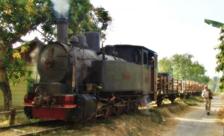 Trainz Loco Tour via Seputarkotablora.blogspotcom, 1. Goa Terawang, 2. Goa Sentono, 3. Museum Mahameru, 4. Replika Fosil Gajah Purba Blora, 5. Keraton Jipang, 6. Monumen Arjuna Wiwaha Cepu, 7. Taman Mustika, 8. Gua Maria Sendang Harjo, 9. Purwo Suci, 10. Grojogan Bengawan Solo, 11. Wisata Relief Jembatan Merah, 12. Gunung Puteh Guo Telo, 13. KDR Park Kundungan, 14. Embung Plered, 15. Gunung Cengklik, 16. Waduk Tempuran, 17. Kampoeng Bluron, 18. Taman Seribu Lampu Cepu, 19. Trainz Loco Tour, 20. Wana Wisata Kedung Pupur, 21. Wisata Cemoro 7, 22. Gubug Payung, 23. Gunung Manggir Blora, 24. Air Terjun Kedung Mansur, 25. Oro – Oro Kesongo, 26. Kilometer 0 Cepu, 27. Bukit Kemuning Blora, 28. Kedung Londo, 29. Alun – Alun Blora, 30. Wisata Keluarga Pemandian Sayuran, 31. Kampung Gojekan, 32. Wanawisata Wanirupo, 33. Waduk Bentolo, 34. Waduk Greneng, 35. Taman Sarbini Water Splash Blora, 36. Bukit Janjang Blora, 37. Monumen Hutan Jati Alam Blora, 38. Agrowisata Temanjang, 39. Taman Budaya dan Seni Tirtonadi, 40. Gunung Pencu, 41. Embung Keruk, 42. Tugu Pancasila Blora