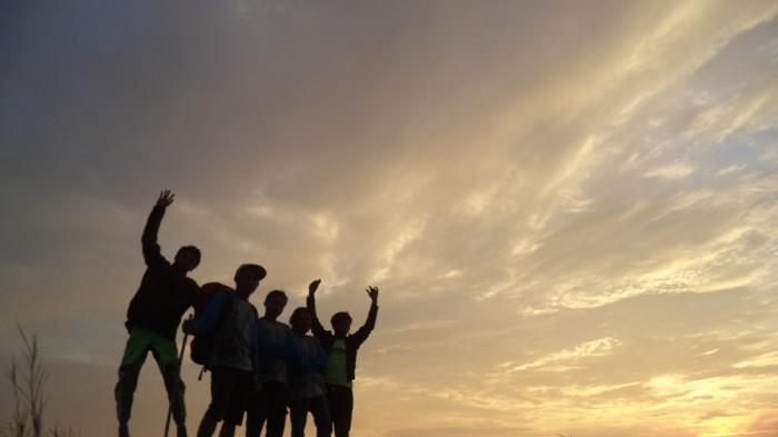 Bukit Njelir via Tribunnews, 1. Owabong Water Park, 2. Taman Wisata Pendidikan Purbasari Pancuran Mas, 3. Taman Bunga Kutabawa, 4. Wisata Alam Kampung Kurcaci, 5. Agrowisata Lembah Asri Serang, 6. Jembatan Cinta Purbalingga, 7. Sanggaluri Park Purbalingga, 8. Golaga – Goalawa Purbalingga, 9. Desa Wisata Panusupan, 10. Bukit Mertelu, 11. Alun – Alun Purbalingga, 12. Pemandian Situ Tirta Marta Desa Wisata Karangcegak, 13. Puncak Sendaren, 14. Desa Wisata Serang, 15. Jembatan Pelangi Rembang, 16. Purbasari Pancuran Mas, 17. Curug Sumba, 18. Wisata Agrobisnis Serang, 19. Bukit Cilik – Igir Wringin, 20. Wisata Buah Botania Garden (Bogar), 21. Puncak Sibarat, 22. Curug Nini, 23. Curug Silintang, 24. Bukit Njelir, 25. Taman Cinta Talagening Bobotsari, 26. Curug Duwur (Bumisari), 27. Curug Tempuran, 28. Desa Wisata Gunung Wuled, 29. Museum Uang Purbalingga, 30. River World Purbalingga, 31. Ardi Lawet Petilasan Syeh Jambu Karang, 32. Bukit Kelir, 33. Watu Geong, 34. Curug Ciputut, 35. Curug Tuntung Laut, 36. Museum Jenderal Soedirman, 37. Kolam Renang Walik Purbalingga, 38. Sungai Watu Mujur, 39. Arung Jeram Sungai Klawing, 40. Usman Janatin City Park, 41. Puncak Telkom Pratin, 42. Puncak Batur Purbalingga, 44. Wisata Pring Wulung, 45. River Tubing Klawing, 46. Lampion Tengah Sawah, 47. Bendungan Slinga, 48. Highland Serang, 49. Desa Wisata Sikopyah