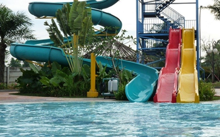 Kolam Renang Metro Sport Center, 1. Pantai Kelapa Tujuh, 2. Pulau Merak Besar, 3. Pulau Merak Kecil, 4. Gunung Batu Lawang, 5. Pantai Anyer Cilegon, 6. Rawa Arum Cilegon, 7. Gunung Batur, 8. Krakatau Country Club, 9. Masjid Agung Nurul Ikhlas, 10. Kolam Renang Metro, 11. Cagar Alam Gunung Tukung Gede, 12. Bukit Teletubbies, 13. Batu Gambir, 14. Café Oregano, 15. Cilegon Green Waterpark, 16. Krakatau Bike Park, 17. Sate Bebek Asmawi di Jombang Cilegon, 18. Kratau Junction Infinite Jogging Track, 19. Taman Coca Cola, 20. Masjid Sumpah, 21. Alun-Alun Cilegon, 22. Waduk Krakatau Steel, 23. Mayfield Mall, 24. Wisata Kuliner di Saung Edi, 25. Krakatau Jungle Park, 26. Istana Pasir Temiang, 27. Pantai Pulorida, 28. Villa Ternak Cikerai, 30. Keindahan Puncak Ciperahu, 31. Kampung Lukis, 32. Kampung Wisata UMKM, 33. Agrowisata Waras Farm, 34. Wisata Gunung Pinang, 35. Taman Layak Anak Cilegon, 36. Pantai Tanjung Sari, 37. Pantai Mabak Cilegon, 38. Cilegon Park