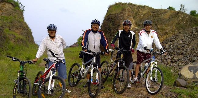 Krakatau Bike Park, 1. Pantai Kelapa Tujuh, 2. Pulau Merak Besar, 3. Pulau Merak Kecil, 4. Gunung Batu Lawang, 5. Pantai Anyer Cilegon, 6. Rawa Arum Cilegon, 7. Gunung Batur, 8. Krakatau Country Club, 9. Masjid Agung Nurul Ikhlas, 10. Kolam Renang Metro, 11. Cagar Alam Gunung Tukung Gede, 12. Bukit Teletubbies, 13. Batu Gambir, 14. Café Oregano, 15. Cilegon Green Waterpark, 16. Krakatau Bike Park, 17. Sate Bebek Asmawi di Jombang Cilegon, 18. Kratau Junction Infinite Jogging Track, 19. Taman Coca Cola, 20. Masjid Sumpah, 21. Alun-Alun Cilegon, 22. Waduk Krakatau Steel, 23. Mayfield Mall, 24. Wisata Kuliner di Saung Edi, 25. Krakatau Jungle Park, 26. Istana Pasir Temiang, 27. Pantai Pulorida, 28. Villa Ternak Cikerai, 30. Keindahan Puncak Ciperahu, 31. Kampung Lukis, 32. Kampung Wisata UMKM, 33. Agrowisata Waras Farm, 34. Wisata Gunung Pinang, 35. Taman Layak Anak Cilegon, 36. Pantai Tanjung Sari, 37. Pantai Mabak Cilegon, 38. Cilegon Park
