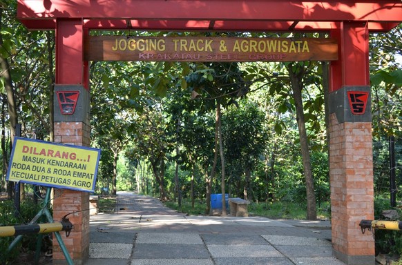 Krakatau Junction Infinite Jogging Track, 1. Pantai Kelapa Tujuh, 2. Pulau Merak Besar, 3. Pulau Merak Kecil, 4. Gunung Batu Lawang, 5. Pantai Anyer Cilegon, 6. Rawa Arum Cilegon, 7. Gunung Batur, 8. Krakatau Country Club, 9. Masjid Agung Nurul Ikhlas, 10. Kolam Renang Metro, 11. Cagar Alam Gunung Tukung Gede, 12. Bukit Teletubbies, 13. Batu Gambir, 14. Café Oregano, 15. Cilegon Green Waterpark, 16. Krakatau Bike Park, 17. Sate Bebek Asmawi di Jombang Cilegon, 18. Kratau Junction Infinite Jogging Track, 19. Taman Coca Cola, 20. Masjid Sumpah, 21. Alun-Alun Cilegon, 22. Waduk Krakatau Steel, 23. Mayfield Mall, 24. Wisata Kuliner di Saung Edi, 25. Krakatau Jungle Park, 26. Istana Pasir Temiang, 27. Pantai Pulorida, 28. Villa Ternak Cikerai, 30. Keindahan Puncak Ciperahu, 31. Kampung Lukis, 32. Kampung Wisata UMKM, 33. Agrowisata Waras Farm, 34. Wisata Gunung Pinang, 35. Taman Layak Anak Cilegon, 36. Pantai Tanjung Sari, 37. Pantai Mabak Cilegon, 38. Cilegon Park