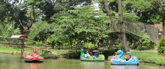 Krakatau Jungle Park via Cilegonwisata.blogspotcom, 1. Pantai Kelapa Tujuh, 2. Pulau Merak Besar, 3. Pulau Merak Kecil, 4. Gunung Batu Lawang, 5. Pantai Anyer Cilegon, 6. Rawa Arum Cilegon, 7. Gunung Batur, 8. Krakatau Country Club, 9. Masjid Agung Nurul Ikhlas, 10. Kolam Renang Metro, 11. Cagar Alam Gunung Tukung Gede, 12. Bukit Teletubbies, 13. Batu Gambir, 14. Café Oregano, 15. Cilegon Green Waterpark, 16. Krakatau Bike Park, 17. Sate Bebek Asmawi di Jombang Cilegon, 18. Kratau Junction Infinite Jogging Track, 19. Taman Coca Cola, 20. Masjid Sumpah, 21. Alun-Alun Cilegon, 22. Waduk Krakatau Steel, 23. Mayfield Mall, 24. Wisata Kuliner di Saung Edi, 25. Krakatau Jungle Park, 26. Istana Pasir Temiang, 27. Pantai Pulorida, 28. Villa Ternak Cikerai, 30. Keindahan Puncak Ciperahu, 31. Kampung Lukis, 32. Kampung Wisata UMKM, 33. Agrowisata Waras Farm, 34. Wisata Gunung Pinang, 35. Taman Layak Anak Cilegon, 36. Pantai Tanjung Sari, 37. Pantai Mabak Cilegon, 38. Cilegon Park