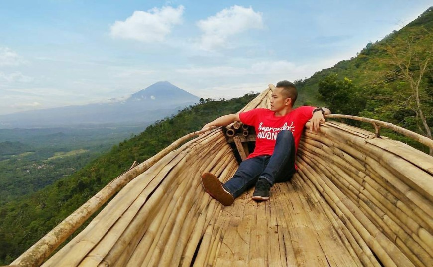 Puncak Batur Purbalingga via IG @adityabagussantoso, 1. Owabong Water Park, 2. Taman Wisata Pendidikan Purbasari Pancuran Mas, 3. Taman Bunga Kutabawa, 4. Wisata Alam Kampung Kurcaci, 5. Agrowisata Lembah Asri Serang, 6. Jembatan Cinta Purbalingga, 7. Sanggaluri Park Purbalingga, 8. Golaga – Goalawa Purbalingga, 9. Desa Wisata Panusupan, 10. Bukit Mertelu, 11. Alun – Alun Purbalingga, 12. Pemandian Situ Tirta Marta Desa Wisata Karangcegak, 13. Puncak Sendaren, 14. Desa Wisata Serang, 15. Jembatan Pelangi Rembang, 16. Purbasari Pancuran Mas, 17. Curug Sumba, 18. Wisata Agrobisnis Serang, 19. Bukit Cilik – Igir Wringin, 20. Wisata Buah Botania Garden (Bogar), 21. Puncak Sibarat, 22. Curug Nini, 23. Curug Silintang, 24. Bukit Njelir, 25. Taman Cinta Talagening Bobotsari, 26. Curug Duwur (Bumisari), 27. Curug Tempuran, 28. Desa Wisata Gunung Wuled, 29. Museum Uang Purbalingga, 30. River World Purbalingga, 31. Ardi Lawet Petilasan Syeh Jambu Karang, 32. Bukit Kelir, 33. Watu Geong, 34. Curug Ciputut, 35. Curug Tuntung Laut, 36. Museum Jenderal Soedirman, 37. Kolam Renang Walik Purbalingga, 38. Sungai Watu Mujur, 39. Arung Jeram Sungai Klawing, 40. Usman Janatin City Park, 41. Puncak Telkom Pratin, 42. Puncak Batur Purbalingga, 44. Wisata Pring Wulung, 45. River Tubing Klawing, 46. Lampion Tengah Sawah, 47. Bendungan Slinga, 48. Highland Serang, 49. Desa Wisata Sikopyah