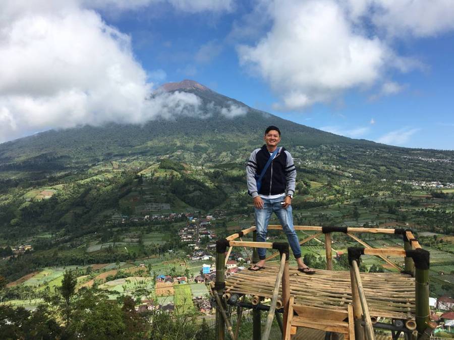Puncak Telkom Pratin via Jalanwisata, 1. Owabong Water Park, 2. Taman Wisata Pendidikan Purbasari Pancuran Mas, 3. Taman Bunga Kutabawa, 4. Wisata Alam Kampung Kurcaci, 5. Agrowisata Lembah Asri Serang, 6. Jembatan Cinta Purbalingga, 7. Sanggaluri Park Purbalingga, 8. Golaga – Goalawa Purbalingga, 9. Desa Wisata Panusupan, 10. Bukit Mertelu, 11. Alun – Alun Purbalingga, 12. Pemandian Situ Tirta Marta Desa Wisata Karangcegak, 13. Puncak Sendaren, 14. Desa Wisata Serang, 15. Jembatan Pelangi Rembang, 16. Purbasari Pancuran Mas, 17. Curug Sumba, 18. Wisata Agrobisnis Serang, 19. Bukit Cilik – Igir Wringin, 20. Wisata Buah Botania Garden (Bogar), 21. Puncak Sibarat, 22. Curug Nini, 23. Curug Silintang, 24. Bukit Njelir, 25. Taman Cinta Talagening Bobotsari, 26. Curug Duwur (Bumisari), 27. Curug Tempuran, 28. Desa Wisata Gunung Wuled, 29. Museum Uang Purbalingga, 30. River World Purbalingga, 31. Ardi Lawet Petilasan Syeh Jambu Karang, 32. Bukit Kelir, 33. Watu Geong, 34. Curug Ciputut, 35. Curug Tuntung Laut, 36. Museum Jenderal Soedirman, 37. Kolam Renang Walik Purbalingga, 38. Sungai Watu Mujur, 39. Arung Jeram Sungai Klawing, 40. Usman Janatin City Park, 41. Puncak Telkom Pratin, 42. Puncak Batur Purbalingga, 44. Wisata Pring Wulung, 45. River Tubing Klawing, 46. Lampion Tengah Sawah, 47. Bendungan Slinga, 48. Highland Serang, 49. Desa Wisata Sikopyah