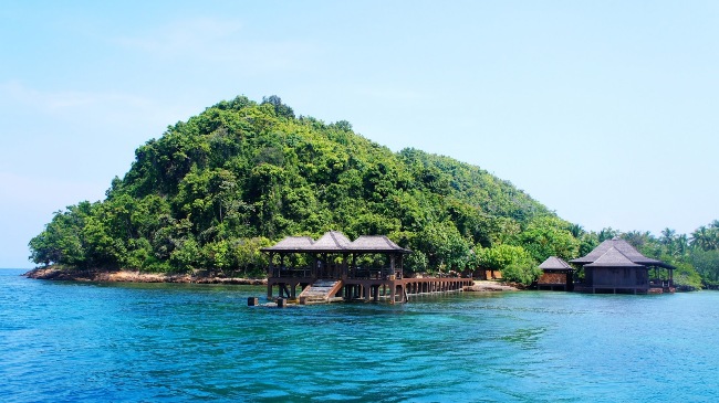 Pulau Merak Besar, 1. Pantai Kelapa Tujuh, 2. Pulau Merak Besar, 3. Pulau Merak Kecil, 4. Gunung Batu Lawang, 5. Pantai Anyer Cilegon, 6. Rawa Arum Cilegon, 7. Gunung Batur, 8. Krakatau Country Club, 9. Masjid Agung Nurul Ikhlas, 10. Kolam Renang Metro, 11. Cagar Alam Gunung Tukung Gede, 12. Bukit Teletubbies, 13. Batu Gambir, 14. Café Oregano, 15. Cilegon Green Waterpark, 16. Krakatau Bike Park, 17. Sate Bebek Asmawi di Jombang Cilegon, 18. Kratau Junction Infinite Jogging Track, 19. Taman Coca Cola, 20. Masjid Sumpah, 21. Alun-Alun Cilegon, 22. Waduk Krakatau Steel, 23. Mayfield Mall, 24. Wisata Kuliner di Saung Edi, 25. Krakatau Jungle Park, 26. Istana Pasir Temiang, 27. Pantai Pulorida, 28. Villa Ternak Cikerai, 30. Keindahan Puncak Ciperahu, 31. Kampung Lukis, 32. Kampung Wisata UMKM, 33. Agrowisata Waras Farm, 34. Wisata Gunung Pinang, 35. Taman Layak Anak Cilegon, 36. Pantai Tanjung Sari, 37. Pantai Mabak Cilegon, 38. Cilegon Park
