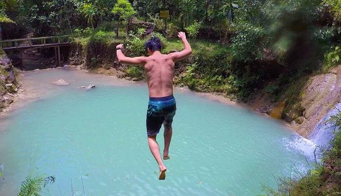 Air Terjun Kedung Pengilon, 1. Pantai Parangtritis, 2. Gumuk Pasir Parangkusumo, 3. Kebun Buah Mangunan, 4. Hutan Pinus Dlingo, 5. Puncak Becici Dlingo, 6. Air Terjun Ledok Pokoh (Lepo), 7. Seribu Batu Songgo Langit, 8. Karst Tubing Sedayu, 9. Kampung Edukasi Watu Lumbung, 10. Pantai Kuwaru, 11. Pantai Pandansari, 12. Kebun Buah Naga Pantai Pandansari, 13. Pantai Samas, 14. Pantai Gua Cemara, 15. Kampung Batik Giriloyo, 16. Makam Imogiri, 17. Gua Gajah, 18. Gua Selarong, 19. Gua Cerme, 20. Tirta Tamansari, 21. Balong Waterpark, 22. Kids Fun, 23. Bukit Lintang Sewu, 24. Pabrik Gula Madukismo, 25. Tebing Watu Mabur, 26. Gardu Pandang Bukit Mojo Gumelem, 27. Galaxy Waterpark, 28. Hutan Pinus Pengger, 29. Pantai Pandansimo Bantul, 30. Jurang Tembelan, 31. Watu Goyang, 32. Watu Ngadek, 33. Gardu Pandang Pinus Asri, 34. Watu Amben, 35. Jembatan Soka, 36. Air Terjun Seribu Batu, 37. Air Terjun Tuwondo, 38. Curug Banyunibo, 39. Grojogan Pucung, 40. Pantai Baru, 41. Pantai Baros, 42. Bukit Panguk Kediwung Bantul, 43. Air Terjun Kedung Pengilon, 44. Kebun Bunga Celosia, Resoinangun Garden*, 45. Pasar Seni Gabusan Pusat, 46. Desa Wisata Tembi Bantul, 47. Bukit Bego Imogiri Bantul, 48. Pemandian Air Panas Parang Wedang, 49. Air Terjun Randusari, 50. Pantai Depok, 51. Curug Pulosari, 52. Perengan Park, 53. Pintu Langit Dahromo, 54. Ekowisata Jatisari Dlingo, 55. Bukit Parang Endog, Dekat Bantul, 56. Puncak Sosok, 57. Hutan Pinus Mangunan, 58. Museum Dirgantara, 59. Pantai Cemara Sewu, 60. Pantai Parangkusumo, 61. Kampung Anggur Bantul, 62. Pantai Pelangi, 63. Puncak Bucu, 64. Museum Sejarah Purbakala Pleret, 65. Masjid Gedhe Mataram Kotagede, 66. Pantai Segoro Kidul, 67. Pantai Barchan, 68. Goa Jepang Bantul, 69. Museum Chocolate Monggo, 70. Watu Lawang Mangunan, 71. Edum Park Tegaldowo, 72. Taman Wisata Batu Kapal, 73. Gunung Wangi Bangkel, 74. Kedung Tolok, 75. Sendang Ngembel, 76. Taman Tino Sidin, 77. Bale Banjar Sangkring, 78. Kalinampu Natural Park, 79. Grand Puri Waterpark, 80. Pasar Kebon Empring, 81. Taman Tempuran Cikal, 82. Setren Opak, 83. Taman Glugut, 84. Museum HM Soeharto, 85. Museum Wayang Kekayon, 86. Museum History of Java, 87. Desa Wisata Gerabah Kasongan, 88. Sentra Kulit Manding, 89. Taman Senja Ngelo, 90. Jembatan Selopamioro, 91. Puncak Gebang, 92. Bukit Cinomati, 93. Taman Bunga Asri, 94. Telogo Potorono