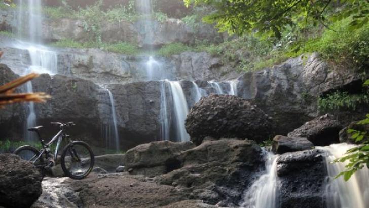 Air Terjun Tuwondo, 1. Pantai Parangtritis, 2. Gumuk Pasir Parangkusumo, 3. Kebun Buah Mangunan, 4. Hutan Pinus Dlingo, 5. Puncak Becici Dlingo, 6. Air Terjun Ledok Pokoh (Lepo), 7. Seribu Batu Songgo Langit, 8. Karst Tubing Sedayu, 9. Kampung Edukasi Watu Lumbung, 10. Pantai Kuwaru, 11. Pantai Pandansari, 12. Kebun Buah Naga Pantai Pandansari, 13. Pantai Samas, 14. Pantai Gua Cemara, 15. Kampung Batik Giriloyo, 16. Makam Imogiri, 17. Gua Gajah, 18. Gua Selarong, 19. Gua Cerme, 20. Tirta Tamansari, 21. Balong Waterpark, 22. Kids Fun, 23. Bukit Lintang Sewu, 24. Pabrik Gula Madukismo, 25. Tebing Watu Mabur, 26. Gardu Pandang Bukit Mojo Gumelem, 27. Galaxy Waterpark, 28. Hutan Pinus Pengger, 29. Pantai Pandansimo Bantul, 30. Jurang Tembelan, 31. Watu Goyang, 32. Watu Ngadek, 33. Gardu Pandang Pinus Asri, 34. Watu Amben, 35. Jembatan Soka, 36. Air Terjun Seribu Batu, 37. Air Terjun Tuwondo, 38. Curug Banyunibo, 39. Grojogan Pucung, 40. Pantai Baru, 41. Pantai Baros, 42. Bukit Panguk Kediwung Bantul, 43. Air Terjun Kedung Pengilon, 44. Kebun Bunga Celosia, Resoinangun Garden*, 45. Pasar Seni Gabusan Pusat, 46. Desa Wisata Tembi Bantul, 47. Bukit Bego Imogiri Bantul, 48. Pemandian Air Panas Parang Wedang, 49. Air Terjun Randusari, 50. Pantai Depok, 51. Curug Pulosari, 52. Perengan Park, 53. Pintu Langit Dahromo, 54. Ekowisata Jatisari Dlingo, 55. Bukit Parang Endog, Dekat Bantul, 56. Puncak Sosok, 57. Hutan Pinus Mangunan, 58. Museum Dirgantara, 59. Pantai Cemara Sewu, 60. Pantai Parangkusumo, 61. Kampung Anggur Bantul, 62. Pantai Pelangi, 63. Puncak Bucu, 64. Museum Sejarah Purbakala Pleret, 65. Masjid Gedhe Mataram Kotagede, 66. Pantai Segoro Kidul, 67. Pantai Barchan, 68. Goa Jepang Bantul, 69. Museum Chocolate Monggo, 70. Watu Lawang Mangunan, 71. Edum Park Tegaldowo, 72. Taman Wisata Batu Kapal, 73. Gunung Wangi Bangkel, 74. Kedung Tolok, 75. Sendang Ngembel, 76. Taman Tino Sidin, 77. Bale Banjar Sangkring, 78. Kalinampu Natural Park, 79. Grand Puri Waterpark, 80. Pasar Kebon Empring, 81. Taman Tempuran Cikal, 82. Setren Opak, 83. Taman Glugut, 84. Museum HM Soeharto, 85. Museum Wayang Kekayon, 86. Museum History of Java, 87. Desa Wisata Gerabah Kasongan, 88. Sentra Kulit Manding, 89. Taman Senja Ngelo, 90. Jembatan Selopamioro, 91. Puncak Gebang, 92. Bukit Cinomati, 93. Taman Bunga Asri, 94. Telogo Potorono