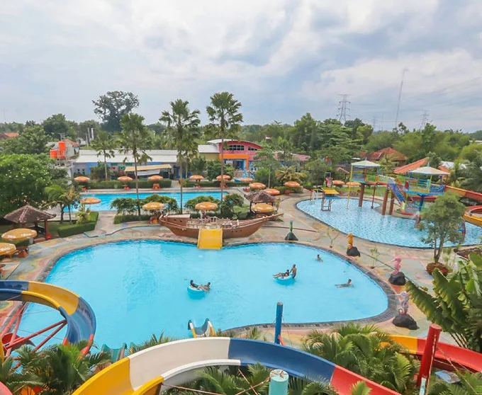 Grand Puri Waterpark, 1. Pantai Parangtritis, 2. Gumuk Pasir Parangkusumo, 3. Kebun Buah Mangunan, 4. Hutan Pinus Dlingo, 5. Puncak Becici Dlingo, 6. Air Terjun Ledok Pokoh (Lepo), 7. Seribu Batu Songgo Langit, 8. Karst Tubing Sedayu, 9. Kampung Edukasi Watu Lumbung, 10. Pantai Kuwaru, 11. Pantai Pandansari, 12. Kebun Buah Naga Pantai Pandansari, 13. Pantai Samas, 14. Pantai Gua Cemara, 15. Kampung Batik Giriloyo, 16. Makam Imogiri, 17. Gua Gajah, 18. Gua Selarong, 19. Gua Cerme, 20. Tirta Tamansari, 21. Balong Waterpark, 22. Kids Fun, 23. Bukit Lintang Sewu, 24. Pabrik Gula Madukismo, 25. Tebing Watu Mabur, 26. Gardu Pandang Bukit Mojo Gumelem, 27. Galaxy Waterpark, 28. Hutan Pinus Pengger, 29. Pantai Pandansimo Bantul, 30. Jurang Tembelan, 31. Watu Goyang, 32. Watu Ngadek, 33. Gardu Pandang Pinus Asri, 34. Watu Amben, 35. Jembatan Soka, 36. Air Terjun Seribu Batu, 37. Air Terjun Tuwondo, 38. Curug Banyunibo, 39. Grojogan Pucung, 40. Pantai Baru, 41. Pantai Baros, 42. Bukit Panguk Kediwung Bantul, 43. Air Terjun Kedung Pengilon, 44. Kebun Bunga Celosia, Resoinangun Garden*, 45. Pasar Seni Gabusan Pusat, 46. Desa Wisata Tembi Bantul, 47. Bukit Bego Imogiri Bantul, 48. Pemandian Air Panas Parang Wedang, 49. Air Terjun Randusari, 50. Pantai Depok, 51. Curug Pulosari, 52. Perengan Park, 53. Pintu Langit Dahromo, 54. Ekowisata Jatisari Dlingo, 55. Bukit Parang Endog, Dekat Bantul, 56. Puncak Sosok, 57. Hutan Pinus Mangunan, 58. Museum Dirgantara, 59. Pantai Cemara Sewu, 60. Pantai Parangkusumo, 61. Kampung Anggur Bantul, 62. Pantai Pelangi, 63. Puncak Bucu, 64. Museum Sejarah Purbakala Pleret, 65. Masjid Gedhe Mataram Kotagede, 66. Pantai Segoro Kidul, 67. Pantai Barchan, 68. Goa Jepang Bantul, 69. Museum Chocolate Monggo, 70. Watu Lawang Mangunan, 71. Edum Park Tegaldowo, 72. Taman Wisata Batu Kapal, 73. Gunung Wangi Bangkel, 74. Kedung Tolok, 75. Sendang Ngembel, 76. Taman Tino Sidin, 77. Bale Banjar Sangkring, 78. Kalinampu Natural Park, 79. Grand Puri Waterpark, 80. Pasar Kebon Empring, 81. Taman Tempuran Cikal, 82. Setren Opak, 83. Taman Glugut, 84. Museum HM Soeharto, 85. Museum Wayang Kekayon, 86. Museum History of Java, 87. Desa Wisata Gerabah Kasongan, 88. Sentra Kulit Manding, 89. Taman Senja Ngelo, 90. Jembatan Selopamioro, 91. Puncak Gebang, 92. Bukit Cinomati, 93. Taman Bunga Asri, 94. Telogo Potorono