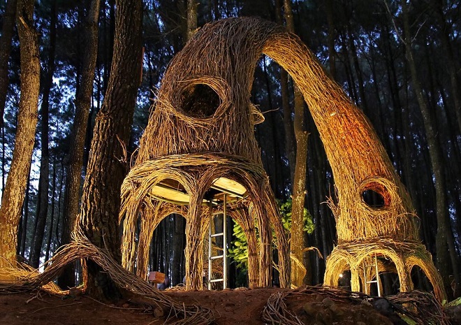 Hutan Pinus Pengger via Wisatayogya, 1. Pantai Parangtritis, 2. Gumuk Pasir Parangkusumo, 3. Kebun Buah Mangunan, 4. Hutan Pinus Dlingo, 5. Puncak Becici Dlingo, 6. Air Terjun Ledok Pokoh (Lepo), 7. Seribu Batu Songgo Langit, 8. Karst Tubing Sedayu, 9. Kampung Edukasi Watu Lumbung, 10. Pantai Kuwaru, 11. Pantai Pandansari, 12. Kebun Buah Naga Pantai Pandansari, 13. Pantai Samas, 14. Pantai Gua Cemara, 15. Kampung Batik Giriloyo, 16. Makam Imogiri, 17. Gua Gajah, 18. Gua Selarong, 19. Gua Cerme, 20. Tirta Tamansari, 21. Balong Waterpark, 22. Kids Fun, 23. Bukit Lintang Sewu, 24. Pabrik Gula Madukismo, 25. Tebing Watu Mabur, 26. Gardu Pandang Bukit Mojo Gumelem, 27. Galaxy Waterpark, 28. Hutan Pinus Pengger, 29. Pantai Pandansimo Bantul, 30. Jurang Tembelan, 31. Watu Goyang, 32. Watu Ngadek, 33. Gardu Pandang Pinus Asri, 34. Watu Amben, 35. Jembatan Soka, 36. Air Terjun Seribu Batu, 37. Air Terjun Tuwondo, 38. Curug Banyunibo, 39. Grojogan Pucung, 40. Pantai Baru, 41. Pantai Baros, 42. Bukit Panguk Kediwung Bantul, 43. Air Terjun Kedung Pengilon, 44. Kebun Bunga Celosia, Resoinangun Garden*, 45. Pasar Seni Gabusan Pusat, 46. Desa Wisata Tembi Bantul, 47. Bukit Bego Imogiri Bantul, 48. Pemandian Air Panas Parang Wedang, 49. Air Terjun Randusari, 50. Pantai Depok, 51. Curug Pulosari, 52. Perengan Park, 53. Pintu Langit Dahromo, 54. Ekowisata Jatisari Dlingo, 55. Bukit Parang Endog, Dekat Bantul, 56. Puncak Sosok, 57. Hutan Pinus Mangunan, 58. Museum Dirgantara, 59. Pantai Cemara Sewu, 60. Pantai Parangkusumo, 61. Kampung Anggur Bantul, 62. Pantai Pelangi, 63. Puncak Bucu, 64. Museum Sejarah Purbakala Pleret, 65. Masjid Gedhe Mataram Kotagede, 66. Pantai Segoro Kidul, 67. Pantai Barchan, 68. Goa Jepang Bantul, 69. Museum Chocolate Monggo, 70. Watu Lawang Mangunan, 71. Edum Park Tegaldowo, 72. Taman Wisata Batu Kapal, 73. Gunung Wangi Bangkel, 74. Kedung Tolok, 75. Sendang Ngembel, 76. Taman Tino Sidin, 77. Bale Banjar Sangkring, 78. Kalinampu Natural Park, 79. Grand Puri Waterpark, 80. Pasar Kebon Empring, 81. Taman Tempuran Cikal, 82. Setren Opak, 83. Taman Glugut, 84. Museum HM Soeharto, 85. Museum Wayang Kekayon, 86. Museum History of Java, 87. Desa Wisata Gerabah Kasongan, 88. Sentra Kulit Manding, 89. Taman Senja Ngelo, 90. Jembatan Selopamioro, 91. Puncak Gebang, 92. Bukit Cinomati, 93. Taman Bunga Asri, 94. Telogo Potorono