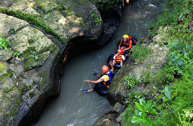 Karst Tubing Sedayu via Nasirullahsitam, 1. Pantai Parangtritis, 2. Gumuk Pasir Parangkusumo, 3. Kebun Buah Mangunan, 4. Hutan Pinus Dlingo, 5. Puncak Becici Dlingo, 6. Air Terjun Ledok Pokoh (Lepo), 7. Seribu Batu Songgo Langit, 8. Karst Tubing Sedayu, 9. Kampung Edukasi Watu Lumbung, 10. Pantai Kuwaru, 11. Pantai Pandansari, 12. Kebun Buah Naga Pantai Pandansari, 13. Pantai Samas, 14. Pantai Gua Cemara, 15. Kampung Batik Giriloyo, 16. Makam Imogiri, 17. Gua Gajah, 18. Gua Selarong, 19. Gua Cerme, 20. Tirta Tamansari, 21. Balong Waterpark, 22. Kids Fun, 23. Bukit Lintang Sewu, 24. Pabrik Gula Madukismo, 25. Tebing Watu Mabur, 26. Gardu Pandang Bukit Mojo Gumelem, 27. Galaxy Waterpark, 28. Hutan Pinus Pengger, 29. Pantai Pandansimo Bantul, 30. Jurang Tembelan, 31. Watu Goyang, 32. Watu Ngadek, 33. Gardu Pandang Pinus Asri, 34. Watu Amben, 35. Jembatan Soka, 36. Air Terjun Seribu Batu, 37. Air Terjun Tuwondo, 38. Curug Banyunibo, 39. Grojogan Pucung, 40. Pantai Baru, 41. Pantai Baros, 42. Bukit Panguk Kediwung Bantul, 43. Air Terjun Kedung Pengilon, 44. Kebun Bunga Celosia, Resoinangun Garden*, 45. Pasar Seni Gabusan Pusat, 46. Desa Wisata Tembi Bantul, 47. Bukit Bego Imogiri Bantul, 48. Pemandian Air Panas Parang Wedang, 49. Air Terjun Randusari, 50. Pantai Depok, 51. Curug Pulosari, 52. Perengan Park, 53. Pintu Langit Dahromo, 54. Ekowisata Jatisari Dlingo, 55. Bukit Parang Endog, Dekat Bantul, 56. Puncak Sosok, 57. Hutan Pinus Mangunan, 58. Museum Dirgantara, 59. Pantai Cemara Sewu, 60. Pantai Parangkusumo, 61. Kampung Anggur Bantul, 62. Pantai Pelangi, 63. Puncak Bucu, 64. Museum Sejarah Purbakala Pleret, 65. Masjid Gedhe Mataram Kotagede, 66. Pantai Segoro Kidul, 67. Pantai Barchan, 68. Goa Jepang Bantul, 69. Museum Chocolate Monggo, 70. Watu Lawang Mangunan, 71. Edum Park Tegaldowo, 72. Taman Wisata Batu Kapal, 73. Gunung Wangi Bangkel, 74. Kedung Tolok, 75. Sendang Ngembel, 76. Taman Tino Sidin, 77. Bale Banjar Sangkring, 78. Kalinampu Natural Park, 79. Grand Puri Waterpark, 80. Pasar Kebon Empring, 81. Taman Tempuran Cikal, 82. Setren Opak, 83. Taman Glugut, 84. Museum HM Soeharto, 85. Museum Wayang Kekayon, 86. Museum History of Java, 87. Desa Wisata Gerabah Kasongan, 88. Sentra Kulit Manding, 89. Taman Senja Ngelo, 90. Jembatan Selopamioro, 91. Puncak Gebang, 92. Bukit Cinomati, 93. Taman Bunga Asri, 94. Telogo Potorono