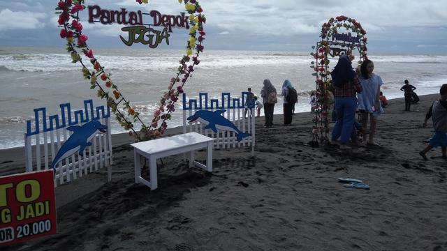 Pantai Depok Bantul via Liputan6, 1. Pantai Parangtritis, 2. Gumuk Pasir Parangkusumo, 3. Kebun Buah Mangunan, 4. Hutan Pinus Dlingo, 5. Puncak Becici Dlingo, 6. Air Terjun Ledok Pokoh (Lepo), 7. Seribu Batu Songgo Langit, 8. Karst Tubing Sedayu, 9. Kampung Edukasi Watu Lumbung, 10. Pantai Kuwaru, 11. Pantai Pandansari, 12. Kebun Buah Naga Pantai Pandansari, 13. Pantai Samas, 14. Pantai Gua Cemara, 15. Kampung Batik Giriloyo, 16. Makam Imogiri, 17. Gua Gajah, 18. Gua Selarong, 19. Gua Cerme, 20. Tirta Tamansari, 21. Balong Waterpark, 22. Kids Fun, 23. Bukit Lintang Sewu, 24. Pabrik Gula Madukismo, 25. Tebing Watu Mabur, 26. Gardu Pandang Bukit Mojo Gumelem, 27. Galaxy Waterpark, 28. Hutan Pinus Pengger, 29. Pantai Pandansimo Bantul, 30. Jurang Tembelan, 31. Watu Goyang, 32. Watu Ngadek, 33. Gardu Pandang Pinus Asri, 34. Watu Amben, 35. Jembatan Soka, 36. Air Terjun Seribu Batu, 37. Air Terjun Tuwondo, 38. Curug Banyunibo, 39. Grojogan Pucung, 40. Pantai Baru, 41. Pantai Baros, 42. Bukit Panguk Kediwung Bantul, 43. Air Terjun Kedung Pengilon, 44. Kebun Bunga Celosia, Resoinangun Garden*, 45. Pasar Seni Gabusan Pusat, 46. Desa Wisata Tembi Bantul, 47. Bukit Bego Imogiri Bantul, 48. Pemandian Air Panas Parang Wedang, 49. Air Terjun Randusari, 50. Pantai Depok, 51. Curug Pulosari, 52. Perengan Park, 53. Pintu Langit Dahromo, 54. Ekowisata Jatisari Dlingo, 55. Bukit Parang Endog, Dekat Bantul, 56. Puncak Sosok, 57. Hutan Pinus Mangunan, 58. Museum Dirgantara, 59. Pantai Cemara Sewu, 60. Pantai Parangkusumo, 61. Kampung Anggur Bantul, 62. Pantai Pelangi, 63. Puncak Bucu, 64. Museum Sejarah Purbakala Pleret, 65. Masjid Gedhe Mataram Kotagede, 66. Pantai Segoro Kidul, 67. Pantai Barchan, 68. Goa Jepang Bantul, 69. Museum Chocolate Monggo, 70. Watu Lawang Mangunan, 71. Edum Park Tegaldowo, 72. Taman Wisata Batu Kapal, 73. Gunung Wangi Bangkel, 74. Kedung Tolok, 75. Sendang Ngembel, 76. Taman Tino Sidin, 77. Bale Banjar Sangkring, 78. Kalinampu Natural Park, 79. Grand Puri Waterpark, 80. Pasar Kebon Empring, 81. Taman Tempuran Cikal, 82. Setren Opak, 83. Taman Glugut, 84. Museum HM Soeharto, 85. Museum Wayang Kekayon, 86. Museum History of Java, 87. Desa Wisata Gerabah Kasongan, 88. Sentra Kulit Manding, 89. Taman Senja Ngelo, 90. Jembatan Selopamioro, 91. Puncak Gebang, 92. Bukit Cinomati, 93. Taman Bunga Asri, 94. Telogo Potorono