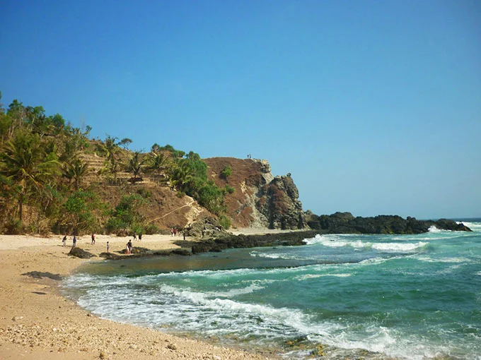 Pantai Parangkusumo, 1. Pantai Parangtritis, 2. Gumuk Pasir Parangkusumo, 3. Kebun Buah Mangunan, 4. Hutan Pinus Dlingo, 5. Puncak Becici Dlingo, 6. Air Terjun Ledok Pokoh (Lepo), 7. Seribu Batu Songgo Langit, 8. Karst Tubing Sedayu, 9. Kampung Edukasi Watu Lumbung, 10. Pantai Kuwaru, 11. Pantai Pandansari, 12. Kebun Buah Naga Pantai Pandansari, 13. Pantai Samas, 14. Pantai Gua Cemara, 15. Kampung Batik Giriloyo, 16. Makam Imogiri, 17. Gua Gajah, 18. Gua Selarong, 19. Gua Cerme, 20. Tirta Tamansari, 21. Balong Waterpark, 22. Kids Fun, 23. Bukit Lintang Sewu, 24. Pabrik Gula Madukismo, 25. Tebing Watu Mabur, 26. Gardu Pandang Bukit Mojo Gumelem, 27. Galaxy Waterpark, 28. Hutan Pinus Pengger, 29. Pantai Pandansimo Bantul, 30. Jurang Tembelan, 31. Watu Goyang, 32. Watu Ngadek, 33. Gardu Pandang Pinus Asri, 34. Watu Amben, 35. Jembatan Soka, 36. Air Terjun Seribu Batu, 37. Air Terjun Tuwondo, 38. Curug Banyunibo, 39. Grojogan Pucung, 40. Pantai Baru, 41. Pantai Baros, 42. Bukit Panguk Kediwung Bantul, 43. Air Terjun Kedung Pengilon, 44. Kebun Bunga Celosia, Resoinangun Garden*, 45. Pasar Seni Gabusan Pusat, 46. Desa Wisata Tembi Bantul, 47. Bukit Bego Imogiri Bantul, 48. Pemandian Air Panas Parang Wedang, 49. Air Terjun Randusari, 50. Pantai Depok, 51. Curug Pulosari, 52. Perengan Park, 53. Pintu Langit Dahromo, 54. Ekowisata Jatisari Dlingo, 55. Bukit Parang Endog, Dekat Bantul, 56. Puncak Sosok, 57. Hutan Pinus Mangunan, 58. Museum Dirgantara, 59. Pantai Cemara Sewu, 60. Pantai Parangkusumo, 61. Kampung Anggur Bantul, 62. Pantai Pelangi, 63. Puncak Bucu, 64. Museum Sejarah Purbakala Pleret, 65. Masjid Gedhe Mataram Kotagede, 66. Pantai Segoro Kidul, 67. Pantai Barchan, 68. Goa Jepang Bantul, 69. Museum Chocolate Monggo, 70. Watu Lawang Mangunan, 71. Edum Park Tegaldowo, 72. Taman Wisata Batu Kapal, 73. Gunung Wangi Bangkel, 74. Kedung Tolok, 75. Sendang Ngembel, 76. Taman Tino Sidin, 77. Bale Banjar Sangkring, 78. Kalinampu Natural Park, 79. Grand Puri Waterpark, 80. Pasar Kebon Empring, 81. Taman Tempuran Cikal, 82. Setren Opak, 83. Taman Glugut, 84. Museum HM Soeharto, 85. Museum Wayang Kekayon, 86. Museum History of Java, 87. Desa Wisata Gerabah Kasongan, 88. Sentra Kulit Manding, 89. Taman Senja Ngelo, 90. Jembatan Selopamioro, 91. Puncak Gebang, 92. Bukit Cinomati, 93. Taman Bunga Asri, 94. Telogo Potorono