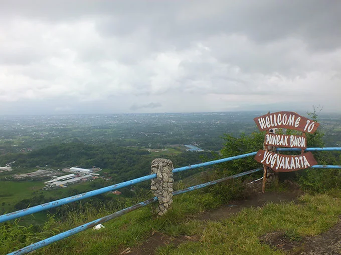 Puncak Bucu, 1. Pantai Parangtritis, 2. Gumuk Pasir Parangkusumo, 3. Kebun Buah Mangunan, 4. Hutan Pinus Dlingo, 5. Puncak Becici Dlingo, 6. Air Terjun Ledok Pokoh (Lepo), 7. Seribu Batu Songgo Langit, 8. Karst Tubing Sedayu, 9. Kampung Edukasi Watu Lumbung, 10. Pantai Kuwaru, 11. Pantai Pandansari, 12. Kebun Buah Naga Pantai Pandansari, 13. Pantai Samas, 14. Pantai Gua Cemara, 15. Kampung Batik Giriloyo, 16. Makam Imogiri, 17. Gua Gajah, 18. Gua Selarong, 19. Gua Cerme, 20. Tirta Tamansari, 21. Balong Waterpark, 22. Kids Fun, 23. Bukit Lintang Sewu, 24. Pabrik Gula Madukismo, 25. Tebing Watu Mabur, 26. Gardu Pandang Bukit Mojo Gumelem, 27. Galaxy Waterpark, 28. Hutan Pinus Pengger, 29. Pantai Pandansimo Bantul, 30. Jurang Tembelan, 31. Watu Goyang, 32. Watu Ngadek, 33. Gardu Pandang Pinus Asri, 34. Watu Amben, 35. Jembatan Soka, 36. Air Terjun Seribu Batu, 37. Air Terjun Tuwondo, 38. Curug Banyunibo, 39. Grojogan Pucung, 40. Pantai Baru, 41. Pantai Baros, 42. Bukit Panguk Kediwung Bantul, 43. Air Terjun Kedung Pengilon, 44. Kebun Bunga Celosia, Resoinangun Garden*, 45. Pasar Seni Gabusan Pusat, 46. Desa Wisata Tembi Bantul, 47. Bukit Bego Imogiri Bantul, 48. Pemandian Air Panas Parang Wedang, 49. Air Terjun Randusari, 50. Pantai Depok, 51. Curug Pulosari, 52. Perengan Park, 53. Pintu Langit Dahromo, 54. Ekowisata Jatisari Dlingo, 55. Bukit Parang Endog, Dekat Bantul, 56. Puncak Sosok, 57. Hutan Pinus Mangunan, 58. Museum Dirgantara, 59. Pantai Cemara Sewu, 60. Pantai Parangkusumo, 61. Kampung Anggur Bantul, 62. Pantai Pelangi, 63. Puncak Bucu, 64. Museum Sejarah Purbakala Pleret, 65. Masjid Gedhe Mataram Kotagede, 66. Pantai Segoro Kidul, 67. Pantai Barchan, 68. Goa Jepang Bantul, 69. Museum Chocolate Monggo, 70. Watu Lawang Mangunan, 71. Edum Park Tegaldowo, 72. Taman Wisata Batu Kapal, 73. Gunung Wangi Bangkel, 74. Kedung Tolok, 75. Sendang Ngembel, 76. Taman Tino Sidin, 77. Bale Banjar Sangkring, 78. Kalinampu Natural Park, 79. Grand Puri Waterpark, 80. Pasar Kebon Empring, 81. Taman Tempuran Cikal, 82. Setren Opak, 83. Taman Glugut, 84. Museum HM Soeharto, 85. Museum Wayang Kekayon, 86. Museum History of Java, 87. Desa Wisata Gerabah Kasongan, 88. Sentra Kulit Manding, 89. Taman Senja Ngelo, 90. Jembatan Selopamioro, 91. Puncak Gebang, 92. Bukit Cinomati, 93. Taman Bunga Asri, 94. Telogo Potorono