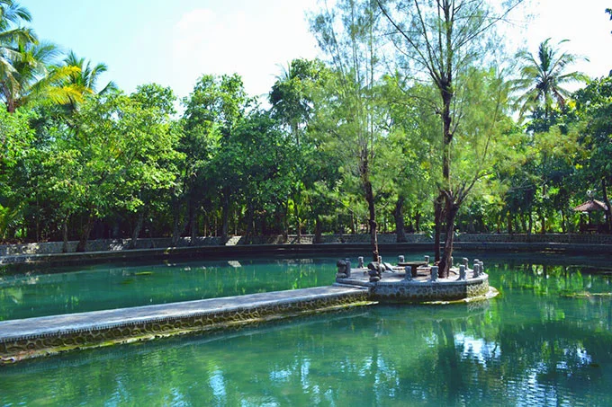 Sendang Ngembel, 1. Pantai Parangtritis, 2. Gumuk Pasir Parangkusumo, 3. Kebun Buah Mangunan, 4. Hutan Pinus Dlingo, 5. Puncak Becici Dlingo, 6. Air Terjun Ledok Pokoh (Lepo), 7. Seribu Batu Songgo Langit, 8. Karst Tubing Sedayu, 9. Kampung Edukasi Watu Lumbung, 10. Pantai Kuwaru, 11. Pantai Pandansari, 12. Kebun Buah Naga Pantai Pandansari, 13. Pantai Samas, 14. Pantai Gua Cemara, 15. Kampung Batik Giriloyo, 16. Makam Imogiri, 17. Gua Gajah, 18. Gua Selarong, 19. Gua Cerme, 20. Tirta Tamansari, 21. Balong Waterpark, 22. Kids Fun, 23. Bukit Lintang Sewu, 24. Pabrik Gula Madukismo, 25. Tebing Watu Mabur, 26. Gardu Pandang Bukit Mojo Gumelem, 27. Galaxy Waterpark, 28. Hutan Pinus Pengger, 29. Pantai Pandansimo Bantul, 30. Jurang Tembelan, 31. Watu Goyang, 32. Watu Ngadek, 33. Gardu Pandang Pinus Asri, 34. Watu Amben, 35. Jembatan Soka, 36. Air Terjun Seribu Batu, 37. Air Terjun Tuwondo, 38. Curug Banyunibo, 39. Grojogan Pucung, 40. Pantai Baru, 41. Pantai Baros, 42. Bukit Panguk Kediwung Bantul, 43. Air Terjun Kedung Pengilon, 44. Kebun Bunga Celosia, Resoinangun Garden*, 45. Pasar Seni Gabusan Pusat, 46. Desa Wisata Tembi Bantul, 47. Bukit Bego Imogiri Bantul, 48. Pemandian Air Panas Parang Wedang, 49. Air Terjun Randusari, 50. Pantai Depok, 51. Curug Pulosari, 52. Perengan Park, 53. Pintu Langit Dahromo, 54. Ekowisata Jatisari Dlingo, 55. Bukit Parang Endog, Dekat Bantul, 56. Puncak Sosok, 57. Hutan Pinus Mangunan, 58. Museum Dirgantara, 59. Pantai Cemara Sewu, 60. Pantai Parangkusumo, 61. Kampung Anggur Bantul, 62. Pantai Pelangi, 63. Puncak Bucu, 64. Museum Sejarah Purbakala Pleret, 65. Masjid Gedhe Mataram Kotagede, 66. Pantai Segoro Kidul, 67. Pantai Barchan, 68. Goa Jepang Bantul, 69. Museum Chocolate Monggo, 70. Watu Lawang Mangunan, 71. Edum Park Tegaldowo, 72. Taman Wisata Batu Kapal, 73. Gunung Wangi Bangkel, 74. Kedung Tolok, 75. Sendang Ngembel, 76. Taman Tino Sidin, 77. Bale Banjar Sangkring, 78. Kalinampu Natural Park, 79. Grand Puri Waterpark, 80. Pasar Kebon Empring, 81. Taman Tempuran Cikal, 82. Setren Opak, 83. Taman Glugut, 84. Museum HM Soeharto, 85. Museum Wayang Kekayon, 86. Museum History of Java, 87. Desa Wisata Gerabah Kasongan, 88. Sentra Kulit Manding, 89. Taman Senja Ngelo, 90. Jembatan Selopamioro, 91. Puncak Gebang, 92. Bukit Cinomati, 93. Taman Bunga Asri, 94. Telogo Potorono