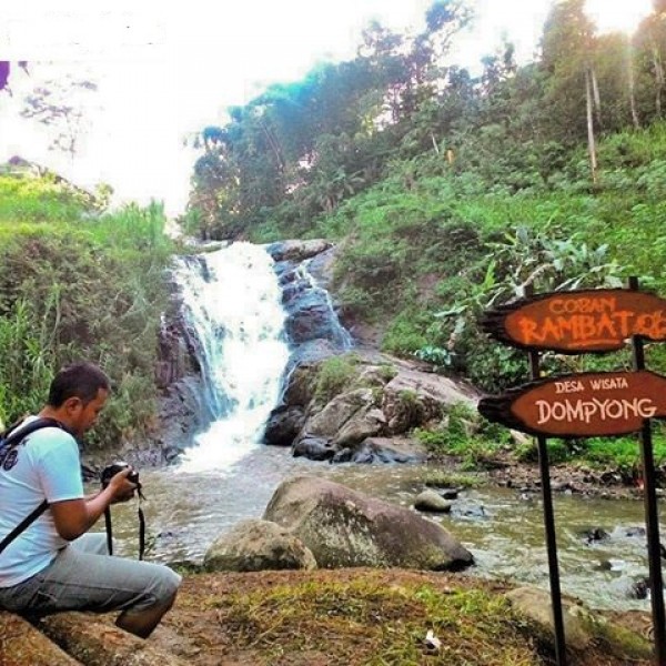 Coban Rambat, 1. Pantai Damas, 2. Pantai Karanggongso, 3. Pantai Prigi, 4. Pantai Blando, 5. Pantai Ngulung Wetan, 6. Pantai Ngadipuro, 7. Pantai Ngampiran, 8. Pantai Konang, 9. Pantai Taman Kili – Kili, 10. Pantai Pelang, 11. Wisata Rumah Apung, 12. Hutan Kota Trenggalek, 13. Bukit Banyon, 14. Gunung Gemblung Durenan, 15. Gunung Sepikul, 16. Gua Lowo, 17. Wisata Putri Maron, 18. Dam Bagong, 19. Goa Ngerit, 20. Pantai Simbaronce, 21. Wisata Edukasi Rumah Coklat, 22. Coban Rambat, 23. Air Terjun Banyu Nget, 24. Bukit Gembes, 25. Air Terjun Jurug Waru, 26. Pantai Pasir Putih Trenggalek, 27. Pantai Blado, 29. Hutan Mangrove Cengkrong, 30. Air Terjun Grobogan Sewu, 31. Air Terjun Kali Anjlok, 32. Alun-Alun Trenggalek, 33. Air Terjun Kedung Panas, 34. Air Terjun Ketro, 35. Air Terjun Jurug Menjalin, 36. Air Terjun Kali Jodo, 37. Air Terjun Songgolangit, 38. Air Terjun Jurug Terbang, 39. Air Terjun Pantai Pelang, 40. Gunung Prongos, 41. Puncak Jaas, 42. Bukit Mbendil, 43. Pantai Mbangko’an, 44. Pantai Wawaran, 45. Pantai Kapulogo, 46. Pantai Sumbreng, 47. Pantai Nggenjor
