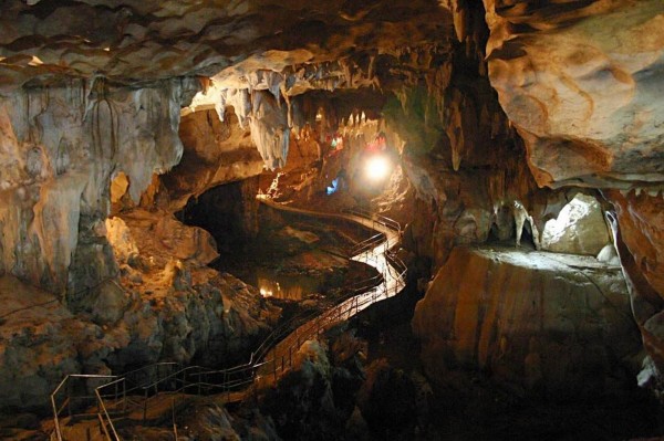 Gua Lowo, 1. Pantai Damas, 2. Pantai Karanggongso, 3. Pantai Prigi, 4. Pantai Blando, 5. Pantai Ngulung Wetan, 6. Pantai Ngadipuro, 7. Pantai Ngampiran, 8. Pantai Konang, 9. Pantai Taman Kili – Kili, 10. Pantai Pelang, 11. Wisata Rumah Apung, 12. Hutan Kota Trenggalek, 13. Bukit Banyon, 14. Gunung Gemblung Durenan, 15. Gunung Sepikul, 16. Gua Lowo, 17. Wisata Putri Maron, 18. Dam Bagong, 19. Goa Ngerit, 20. Pantai Simbaronce, 21. Wisata Edukasi Rumah Coklat, 22. Coban Rambat, 23. Air Terjun Banyu Nget, 24. Bukit Gembes, 25. Air Terjun Jurug Waru, 26. Pantai Pasir Putih Trenggalek, 27. Pantai Blado, 29. Hutan Mangrove Cengkrong, 30. Air Terjun Grobogan Sewu, 31. Air Terjun Kali Anjlok, 32. Alun-Alun Trenggalek, 33. Air Terjun Kedung Panas, 34. Air Terjun Ketro, 35. Air Terjun Jurug Menjalin, 36. Air Terjun Kali Jodo, 37. Air Terjun Songgolangit, 38. Air Terjun Jurug Terbang, 39. Air Terjun Pantai Pelang, 40. Gunung Prongos, 41. Puncak Jaas, 42. Bukit Mbendil, 43. Pantai Mbangko’an, 44. Pantai Wawaran, 45. Pantai Kapulogo, 46. Pantai Sumbreng, 47. Pantai Nggenjor