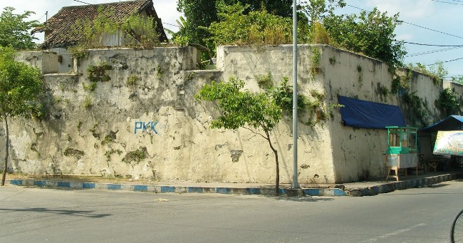 Benteng Erfprins via Situsbudaya