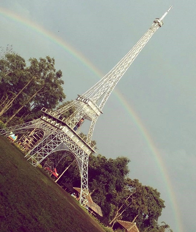 Landmark Menara Eiffel Di Taman bunga Celosia, Lokasi Kebun Bunga Celosia, Rute Menuju Lokasi Kebun Bunga Celosia, Harga Tiket Masuk Kebun Bunga Celosia, Tarif Parkir Kebun Bunga Celosia, Fasilitas Utama Kebun Bunga Celosia, Fasilitas Pendukung Kebun Bunga Celosia, Tips Liburan ke Kebun Bunga Celosia, Jam Buka Kebun Bunga Celosia, Hotel di Sekitar Kebun Bunga Celosia, Objek Wisata Dekat Kebun Bunga Celosia, 9 Wisata Kebun Bunga CelosiaLain di Indonesia Ala Eropa