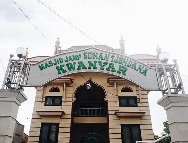 Masjid Sunan Cendana via Laduni
