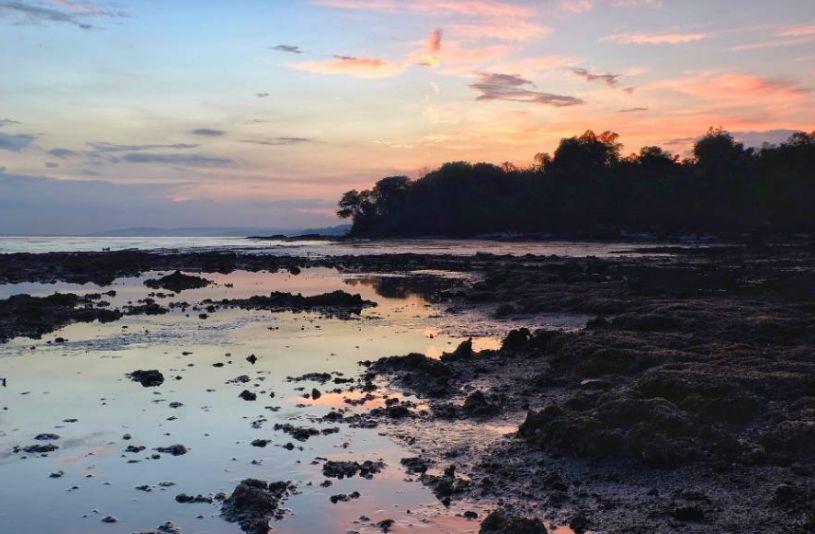 Pantai Rongkang via IG @hajid_arif