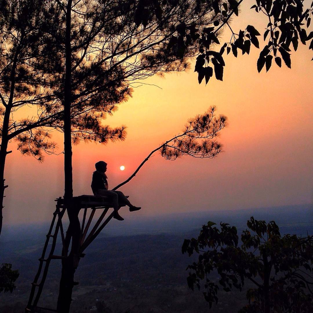 Menyaksikan Sunset Nan Menawan via IG @monica_oryza, Lokasi Puncak Becici Dlingo, Rute Menuju Puncak Becici Dlingo, Harga Tiket Masuk Puncak Becici Dlingo, Fasilitas di Puncak Becici Dlingo, Jam Operasional, Pesona Puncak Becici Dlingo, Menikmati Aneka Kuliner Lezat, Tips dan Saran, Tempat Wisata Dekat Puncak Becici