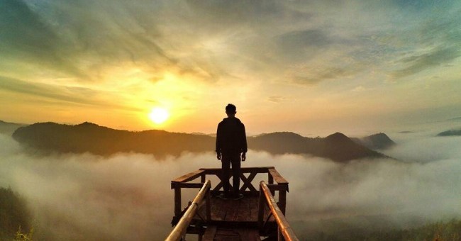 Mengintip Sunrise di Negeri Atas Awan di Bukit Panguk Kediwung, Menikmati Sajian Matahari Terbit di Bukit Panguk Kediwung, Berburu Spot Foto Kece, Lokasi Bukit Panguk Kediwung, Rute Menuju Lokasi, Harga Tiket Masuk Bukit Panguk Kediwung
