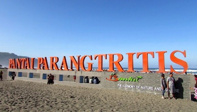 Pantai Parangtritis via Tribun wisata, 1. Pantai Pulang Sawal, 2. Pantai Pok Tunggal, 3. Pantai Wedi Ombo, 4. Pantai Siung, 5. Pantai Kukup, 6. Pantai Sundak, 7. Pantai Baron, 8. Pantai Sepanjang, 9. Pantai Sadranan, 10. Pantai Ngobaran, 11. Pantai Parangtritis, 12. Pantai Nglambor, 13. Pantai Drini, 14. Pantai Wediombo, 15. Pantai Glagah, 16. Pantai Jogan, 17. Pantai Krakal, 18. Pantai Depok, 19. Pantai Ngrenehan, 20. Pantai Parangkusumo, 21. Pantai Timang, 22. Pantai Nguluran, 23. Pantai Watu Kodok, 24. Pantai Pandansari, 25. Pantai Kesirat, 26. Pantai Goa Cemara, 27. Pantai Pasir Kadilangu, 28. Pantai Sadeng, 29. Pantai Jungwok