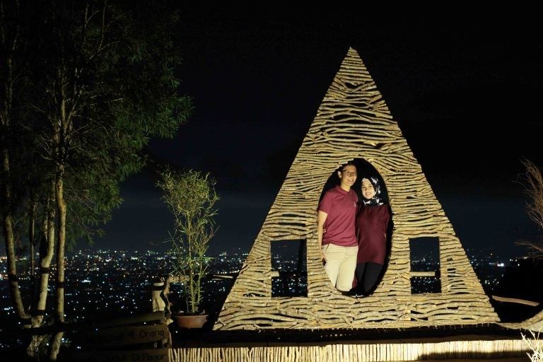 Rumah Segi Tiga via advntherapycom, Lokasi Bukit Lintang Sewu, Rute Menuju Bukit Lintang Sewu, Harga Tiket Masuk Bukit Lintang Sewu, Fasilitas Bukit Lintang Sewu, Spot Foto Instagramable, Pesona Bukit Lintang Sewu Jogja, Berburu Kuliner Lokal, Tips Berlibur di Bukit Lintang Sewu