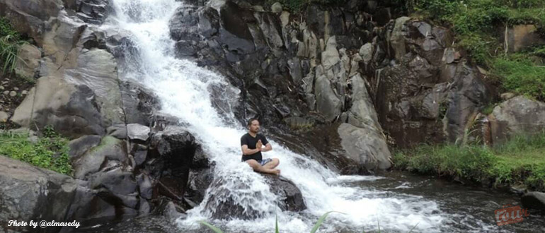 Air Terjun Seribu Batu via Instagram.com @almasedy, Lokasi Air Terjun Seribu Batu Jogja, Rute Menuju Lokasi Air Terjun Seribu Batu Jogja, Harga Tiket Masuk Air Terjun Seribu Batu Jogja, Fasilitas Tambahan di Wisata Air Terjun Seribu Batu, Air Terjun yang Terbentuk dari Letusan Gunung Api Purba, Keindahan Alam di Sekitar Menjadi Daya Tarik, Wisata di Sekitar Air Terjun Seribu Batu, Tips dan Saran, Galeri Foto