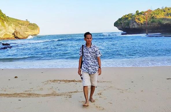 Liburan ke Pantai Gesing via IG @rekasatya13, Lokasi Pantai Gesing, Rute Menuju Lokasi Wisata Pantai Gesing, Harga Tiket Masuk Pantai Gesing, Fasilitas yang Tersedia di Pantai Gesing, Pesona Pantai Gesing, Aktivitas Seru di Pantai Gesing, Ada Banyak Penginapan yang Cozy, Tips Berlibur