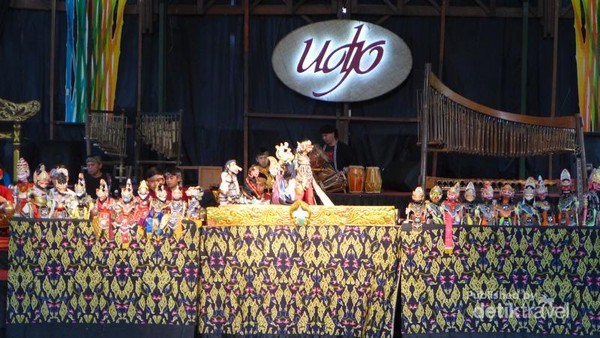 Pertunjukan Wayang Golek via Detik, Mengenal Sejarah Saung Angkung Udjo, Alamat Saung Angklung Udjo , Rute Angkutan Umum ke Saung Angklung Udjo, Harga Tiket Masuk ke Saung Angklung Udjo , Aneka Macam Pertunjukan Seni di Saung Angklung Udjo, Belajar Seni ke Saung Angklung Udjo, Belanja Souvenir, Wisata Kuliner Dapoer Angklung, Inilah Manfaat Belajar Angklung