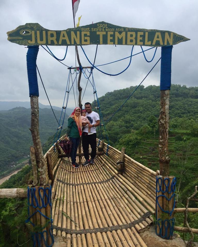 Perahu Bambu via IG @mohdfaridmohdghazali, Lokasi Destinasi Wisata Jurang Tembelan Jogja, Rute Menuju Lokasi, Harga Tiket Masuk Jurang Tembelan Jogja, Jam Operasional Jurang Tembelan, Fasilitas Wisata, 4 Tips Mengunjungi Perahu Awan, Pesona Jurang Tembelan Jogja, Wisata Kuliner, Galeri Foto, Wisata Lain Di Sekitar Jurang Tembelan