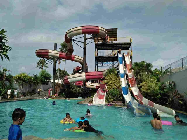 Seluncuran di Balong Waterpark, Lokasi Balong Waterpark, Harga Tiket Masuk Balong Waterpark, Jam Operasional, Fasilitas Pendukung Water Park, Wahana Permaian Seru di Balong Water Park, Wisata Kuliner, Tips Liburan Kesini