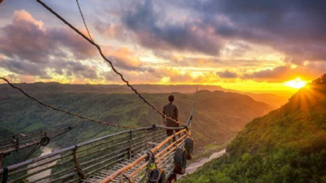 Spot Menikmati Sunset via IG @Ihsanudn, Lokasi Destinasi Wisata Jurang Tembelan Jogja, Rute Menuju Lokasi, Harga Tiket Masuk Jurang Tembelan Jogja, Jam Operasional Jurang Tembelan, Fasilitas Wisata, 4 Tips Mengunjungi Perahu Awan, Pesona Jurang Tembelan Jogja, Wisata Kuliner, Galeri Foto, Wisata Lain Di Sekitar Jurang Tembelan