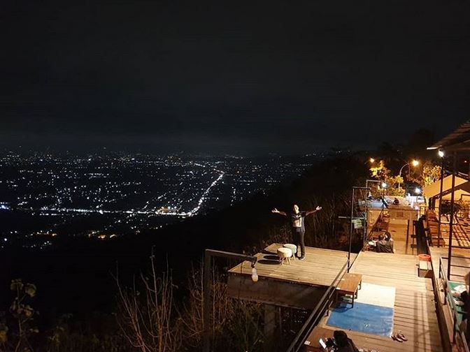 Suasana Malam via IG @elisabeth.dwikasari, Melihat Lokasi Wisata Alam Watu Amben Jogja, Menaklukkan Rute Menuju Lokasi, Harga Tiket Masuk Wisata Alam Watu Amben, Waktu Paling Tepat untuk Berkunjung, Fasilitas Tambahan di Lokasi Wisata, Pesona Wisata Alam Watu Amben Jogja, Wisata Kuliner, Wisata alam di Sekitar Watu Amben Jogja, Tips dan Saran, Galeri Foto