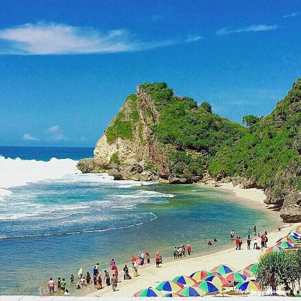 Pantai Nguyahan Berpasir Putih Bersih via IG @auliadocent, 1. Pantai Pok Tunggal, 2. Pantai Siung, 3. Pantai Indrayanti (Pantai Pulang Sawal), 4. Pantai Baron, 5. Pantai Jogan, 6. Pantai Sundak, 7. Pantai Krakal, 8. Goa Gelatik, 9. Air Terjun Sri Gethuk, 10. Gua Seropan, 11. Gua Jomblang, 12. Cave Tubing Kalisuci, 13. Gunung Nglanggeran, 14. Pantai Sadranan, 15. Bukit Bintang, 16. Pantai Ngobaran, 17. Pantai Gesing, 18. Bukit Kosakora, 19. Pantai Wedi Ombo, 20. Pantai Slili, 21. Pantai Timang, 22. Pantai Jungwok, 23. Rafting di Kali Oyo Gunungkidul, 24. Pantai Seruni, 25. Pantai Drini, 26. Pantai Sepanjang, 27. Goa Bribin, 28. Goa Kalisuci Gunung Kidul, 29. Alun-alun Wonosari (Alun-alun Pemda), 30. Pantai Kukup, Desa Kemadang, Kecamatan Tanjungsari, 31. Embung Batara Sriten, 32. Pantai Sadeng, 33. Goa Cokro, 34. Goa Lowo, 35. Pantai Ngrenehan, 36. Gua Maria Tritis, 37. Desa Wisata Jelok, 38. Desa Wisata Nglanggeran, 39. Goa Jomblang – Grubug, 40. Goa Paesan, 41. Gunung Patuk atau Bukit Hargodumilah, 42. Gunung Gambar, 43. Telaga Jonge, 44. Dam Beton Indah dan Bendungan Simo, 45. Rest Area Bunder, 46. Goa Cerme, 47. Goa Langse, 48. Pantai Ngandong, 49. Gunung Kendil, 50. Goa Cokakan, 51. Gunung Api Purba Nglanggeran, 52. Bengawan Solo Purba (Telaga Suling), 53. Desa Wisata Umbulrejo, 54. Kawasan Karst Pegunungan Sewu, 55. Telaga Kemuning, 56. Hutan Wanagama, 57. Situs Gambirowati atau Pesanggrahan Gambirowati, 58. Goa Jlamprong, Goa Gesing, Goa Sinden, 59. Desa Wisata Bejiharjo, 60. Desa Wisata Bleberan, 61. Desa Wisata Mojo, 62. Desa Wisata Bobung, 63. Desa Wisata Wonosadi, 64. Desa Wisata Garotan, 65. Lembah Karst Mulo, 66. Hutan Bunder, 67. Hutan Wonosadi, 68. Situs Megalitik Sokoliman, 69. Situs Gunungbang, 70. Pertapaan Kembang Lampir, 71. Pantai Nguyahan, 72. Goa Rancang Kencono