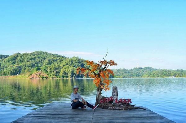 Akar Liar via Okezone, Lokasi Wisata Alam Waduk Sermo, Rute Menuju Lokasi Waduk Sermo, Harga Tiket Masuk Waduk Sermo, Fasilitas yang Ada di Waduk Sermo, Cerita Tentang Waduk Sermo, Aktivitas Seru yang Bisa Kamu Lakukan, Spot Foto di Waduk Sermo, Tips Berlibur
