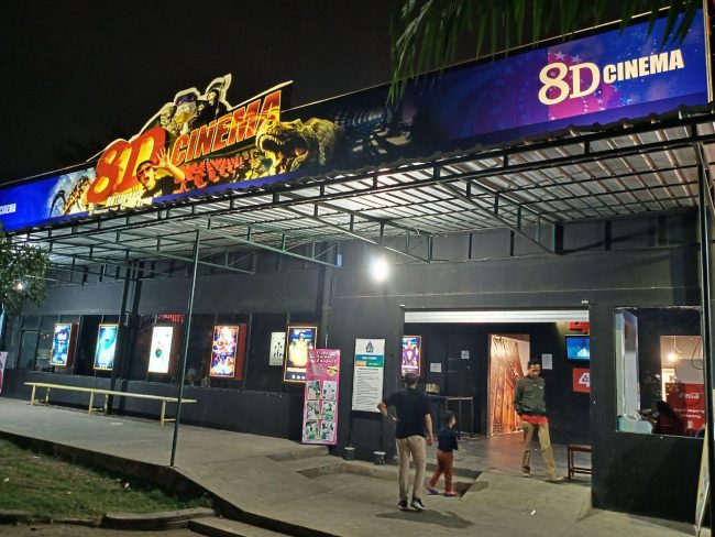 Cinema 8D, Lokasi Wisata Taman Hiburan Sindu Kusuma Edupark, Rute Menuju Lokasi Wisata Edupark, Wisata Sindu Kusuma Edupark, Harga Tiket Masuk Sindu Kusuma Edupark, Fasilitas yang Tersedia, Harga Tiket Wahana Sindu Kusuma Edupark, Wahana Seru di Sindu Kusuma Edupark, Tips Berlibur