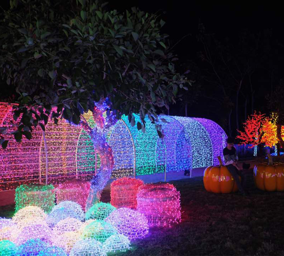 Light Festival, Lokasi Wisata Taman Hiburan Sindu Kusuma Edupark, Rute Menuju Lokasi Wisata Edupark, Wisata Sindu Kusuma Edupark, Harga Tiket Masuk Sindu Kusuma Edupark, Fasilitas yang Tersedia, Harga Tiket Wahana Sindu Kusuma Edupark, Wahana Seru di Sindu Kusuma Edupark, Tips Berlibur