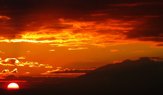 Menikmati Indahnya Sunset, Lokasi Destinasi Wisata Alam Spot Riyadi, Rute Menuju Lokasi Spot Riyadi, Harga Tiket Masuk Spot Riyadi, Jam Operasional, Fasilitas Tambahan yang Tersedia , Aktivitas Seru yang Bisa Dilakukan , Pesona Spot Riyadi yang Tidak Boleh Dilewatkan, Tips Berlibur