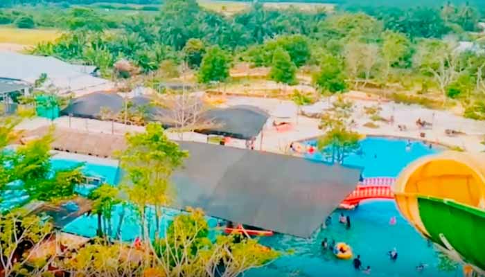 Mutiara Waterpark, 1. Pantai Pasir Putih Langsa, 2. Hutan Kota Langsa, 3. Pulau Teulaga Tujoh, 4. Taman Mangrove Langsa, 5. Gedung Balee Juang, 6. Pantai Buatan Kuala Langsa, 7. Vitra Tirta Raya Waterboom, 8. Taman Bambu Runcing, 9. Mutiara Waterpark, 10. Pantai Kuala Parek, 11. Langsa Town Square (Latos), 12. Kolam Renang Kemuning, 13. Pelabuhan Kuala Langsa, 14. Air Terjun Terujak, 15. Kawasan Toko Belakang, 16. Ujong Pusong, 17. Pantai Matang Ulim Idi Cut, 18. Pantai Kuala Geulumpang, 19. Lapangan Merdeka Langsa – Alun-alun Langsa, 20. Kebun Indah Villa, 21. Royal Waterboom Langsa