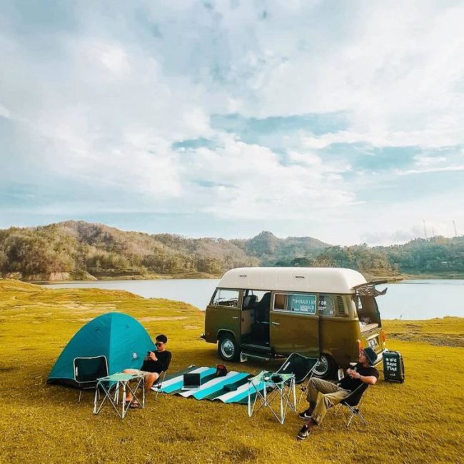 Santuy Sejenak via IG, Lokasi Wisata Alam Waduk Sermo, Rute Menuju Lokasi Waduk Sermo, Harga Tiket Masuk Waduk Sermo, Fasilitas yang Ada di Waduk Sermo, Cerita Tentang Waduk Sermo, Aktivitas Seru yang Bisa Kamu Lakukan, Spot Foto di Waduk Sermo, Tips Berlibur